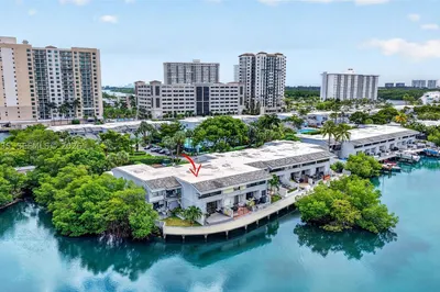 203 Poinciana Dr #103 1