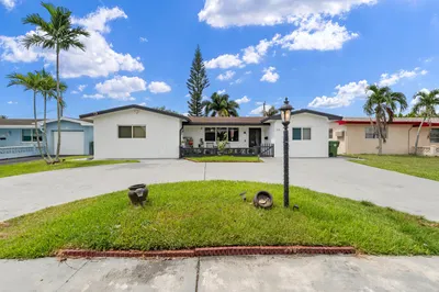 8460 NW 15th Street 1
