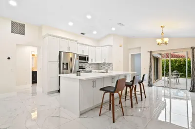4498 Dogwood Circle 1