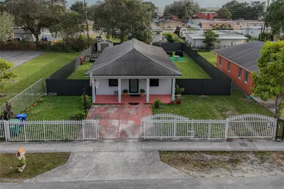 3050 NW 77th St 1