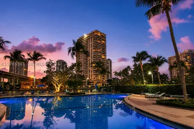19390 Collins Ave #312 1
