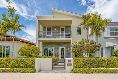 5029 Grandiflora Road 1