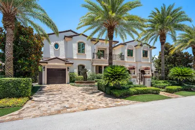 2225 W Silver Palm Road 1