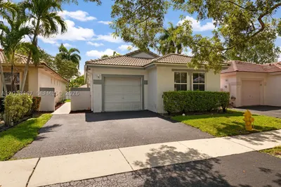 200 NW 75th Ter 1