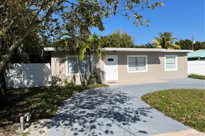 823 Helena Dr 1