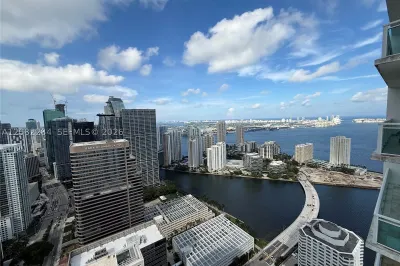 950 Brickell Bay Dr #5202 1