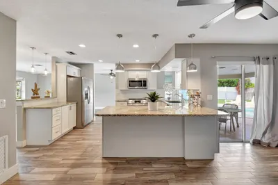 625 Sunshine Drive 1