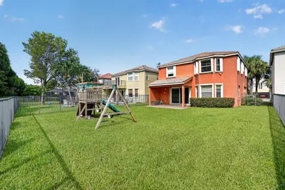 9135 Dupont Place 1