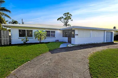 4410 NW 10th St 1