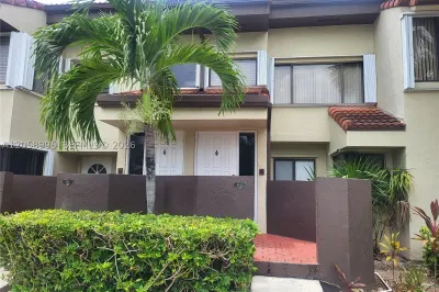 9843 SW 138th Ave #EA2R 1