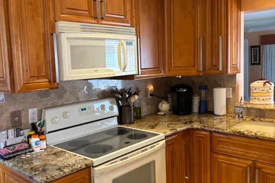 Pelican Pointe kitchen 3