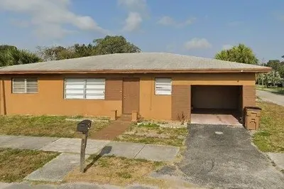 371 N Deerfield Ave 1