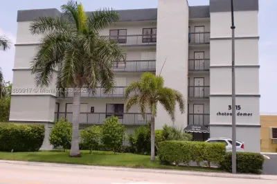 3215 N Ocean Dr #302 1
