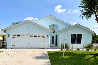 2483 SW Regency Road 1