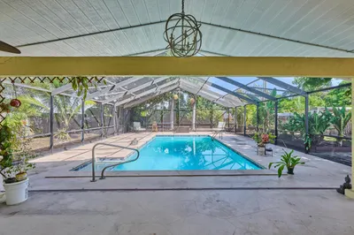 191 SE 27th Avenue 1