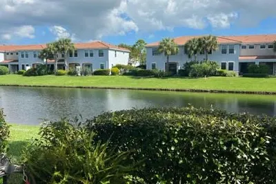 133 Gramercy Square Drive 1