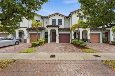 8820 NW 103rd Ave 1