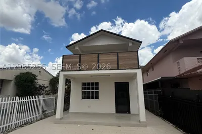 370 Flagami Blvd 1