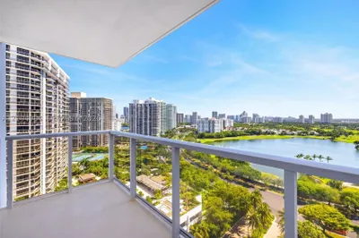 3731 N Country Club Dr #2023 1