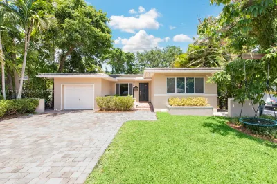 813 Angelo Ave 1