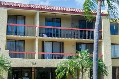 737 SE 1st Way #104 1