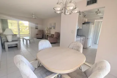 948 Total SF 2 Bed 2 Bath