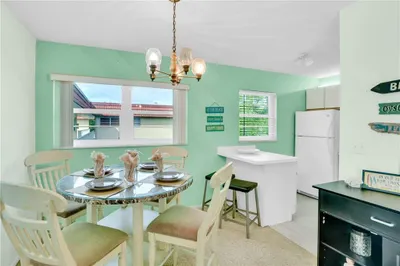 6 Vista Palm Lane #202 1