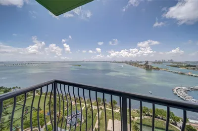 1756 N Bayshore Dr #23B 1