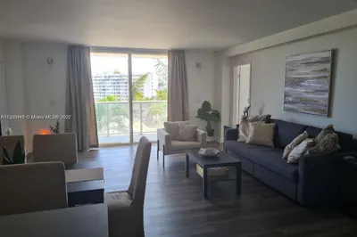 13499 Biscayne Blvd #610 1