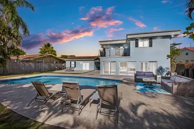 736 NE 34th Court 1