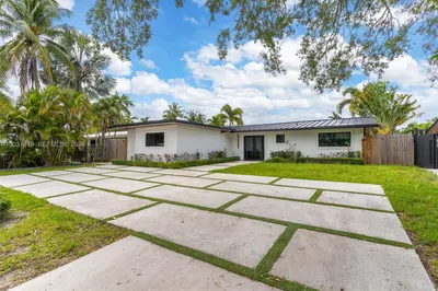 1713 SW 5th St 1