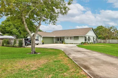 5327 SE Major Way 1