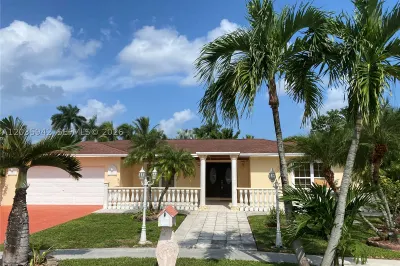490 Bonaventure Blvd 1