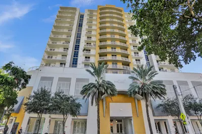 900 SW 8th Street #606 1