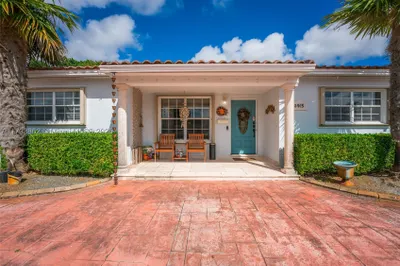 8445 SW 43rd Ter 1