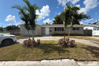 170 NE 174th St 1