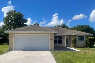 2095 SE Joyner Cir 1