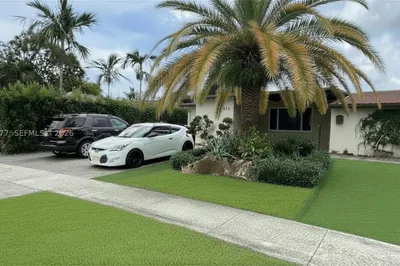 6550 SW 8th St 1