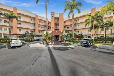 7735 Yardley Drive #305 1