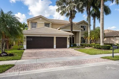 904 Stillwater Ct 1