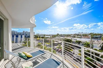 612 Bayshore Drive #402 1