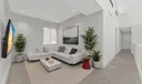 10 Samana Dr Photo