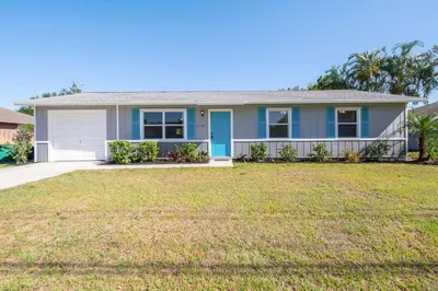 2456 SE Melaleuca Boulevard