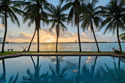 220 Bal Bay Dr 1