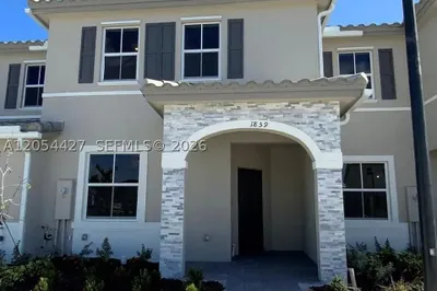 1859 SE 27th Ter #1859 1