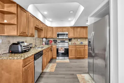 5260 SW 6th Place 1