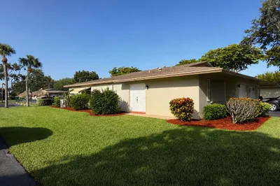 1538 Palmland Drive 1