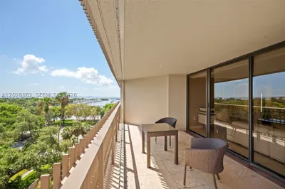 2901 S Bayshore Dr #6A 1