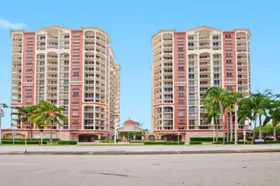 2011 N Ocean Boulevard #206 1
