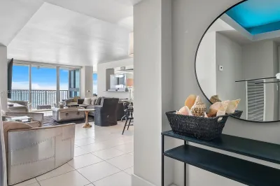 2655 Collins Ave #1512 1